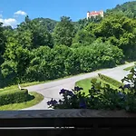 Domacija Mlaker *