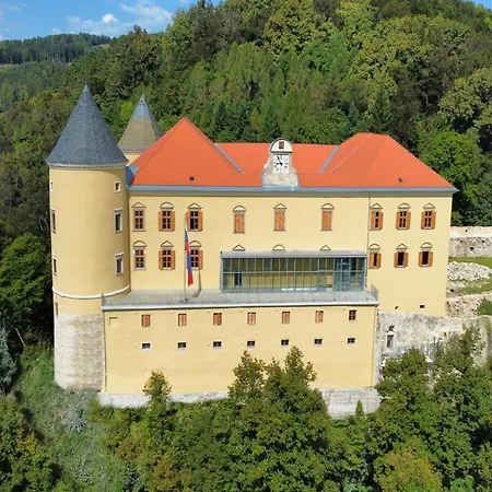 Domacija Mlaker * Podčetrtek