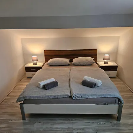Apartment Domacija Mlaker *