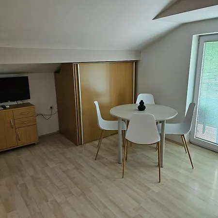 Apartment Domacija Mlaker